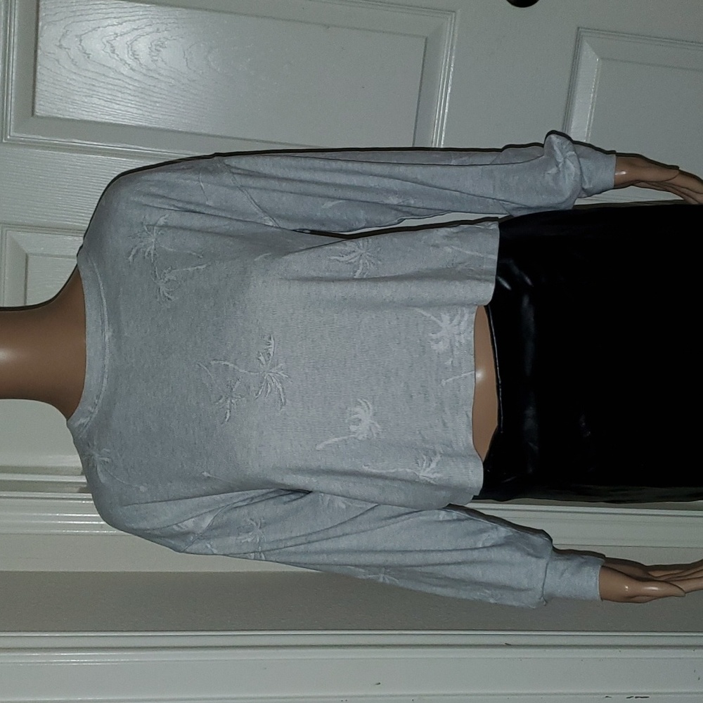 Cozie s imprinted palm trees buttery soft crop sweater